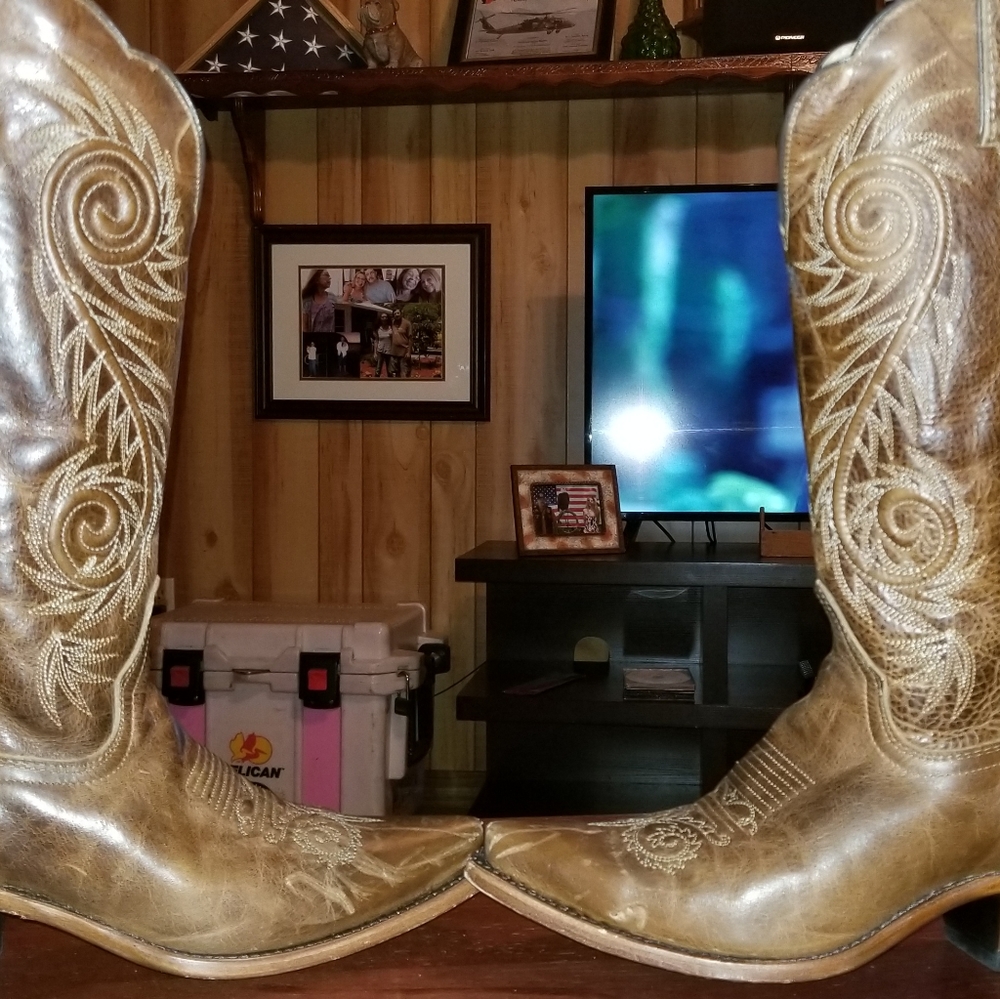 Justin boots size 8